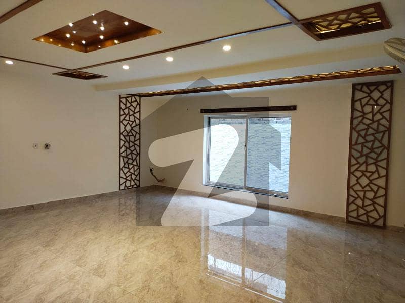 ایف ۔ 7 اسلام آباد میں 6 کمروں کا 1.07 کنال مکان 7.9 لاکھ میں کرایہ پر دستیاب ہے۔