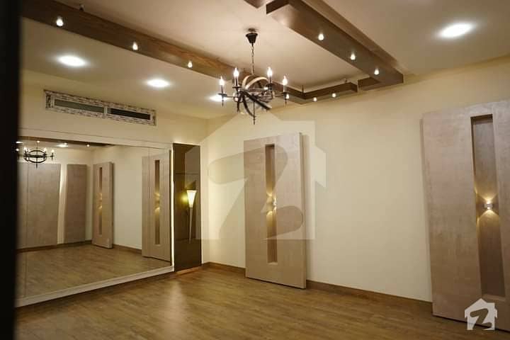 این ایف سی 1 - بلاک سی (این ای) این ایف سی 1 لاہور میں 4 کمروں کا 10 مرلہ مکان 2.25 کروڑ میں برائے فروخت۔