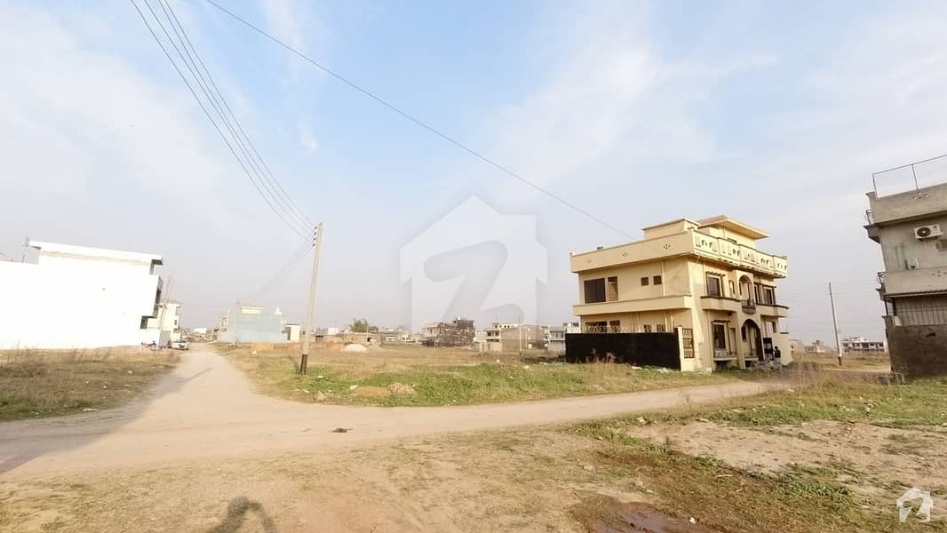 Corner Plot On 50ft Road Available For Sale