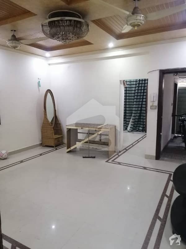 Furnished Portion For Couple & Females