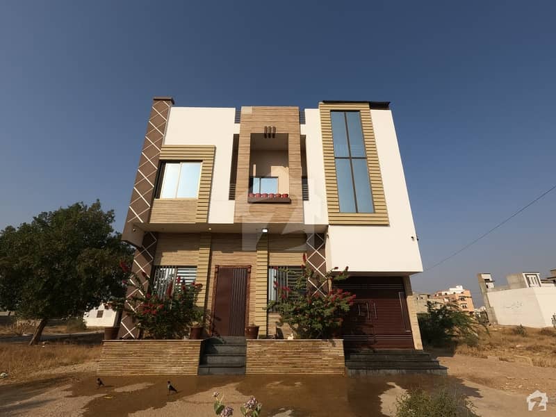 گلشنِ رُومی فیصل کنٹونمنٹ کینٹ کراچی میں 4 کمروں کا 4 مرلہ مکان 1.7 کروڑ میں برائے فروخت۔