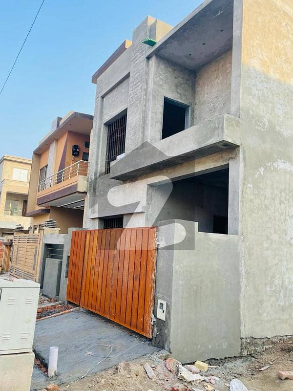 Gray Structure 5 Malar Double Storey For Sale