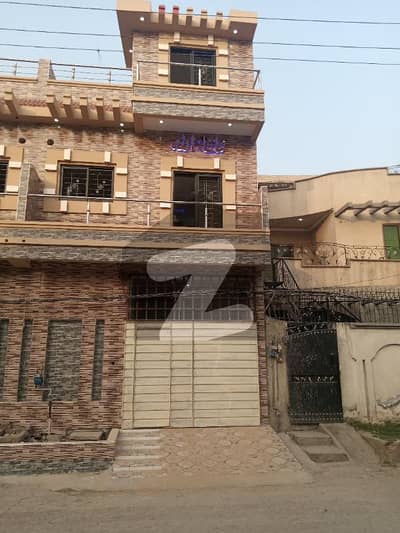 کینال بینک ہاؤسنگ سکیم لاہور میں 4 کمروں کا 5 مرلہ مکان 1.65 کروڑ میں برائے فروخت۔