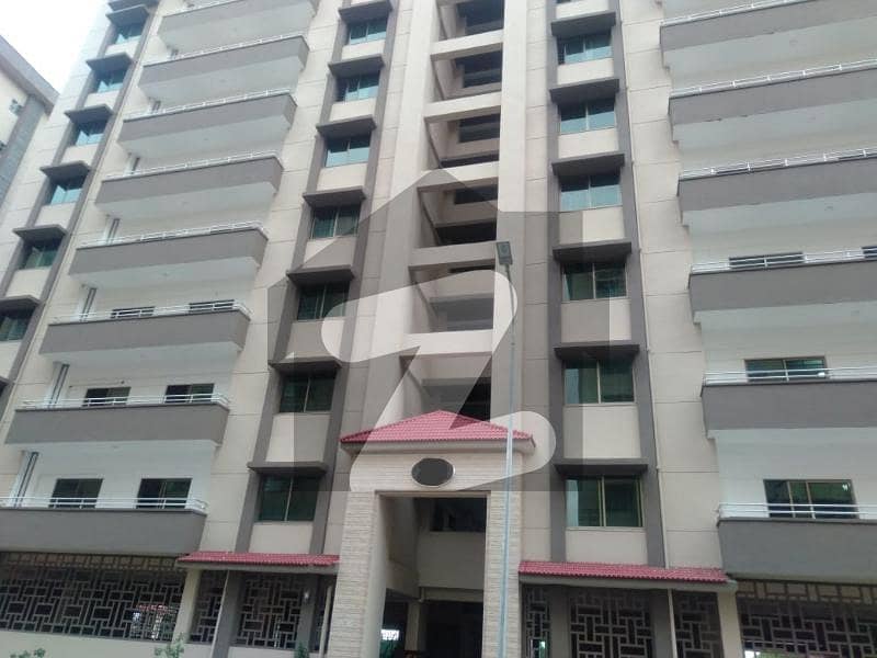 Brand New 3 Beds 11 Marla Flat For Sale