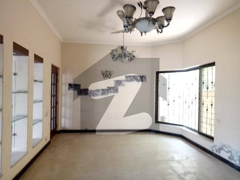 One Kanal Lower Portion For Rent In Dha Lahore