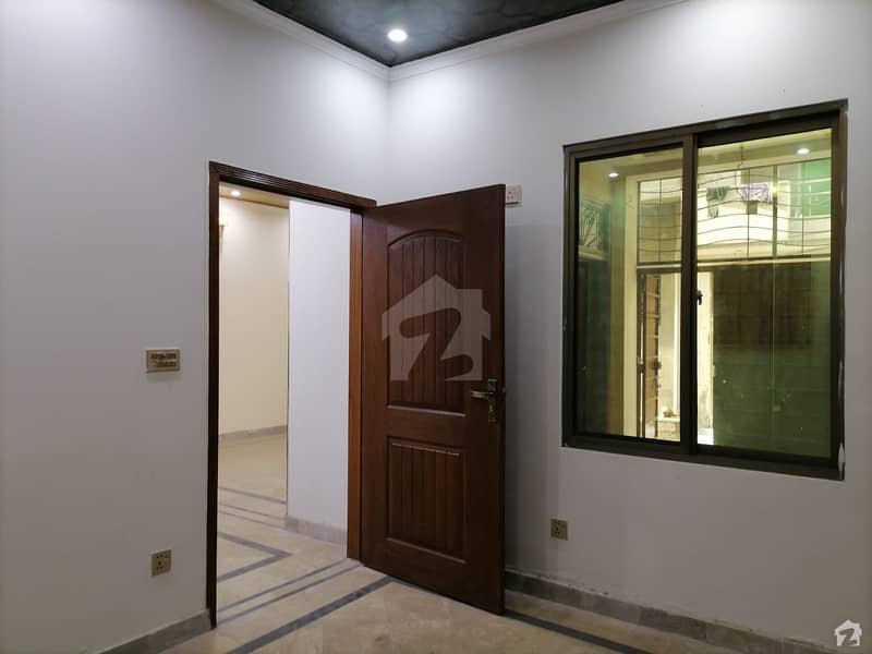سن فلاور ہاؤسنگ سوسائٹی لاہور میں 4 کمروں کا 5 مرلہ مکان 1.9 کروڑ میں برائے فروخت۔