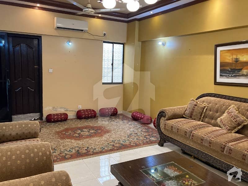 ڈی ایچ اے فیز 2 ایکسٹینشن ڈی ایچ اے ڈیفینس کراچی میں 3 کمروں کا 10 مرلہ فلیٹ 1.9 کروڑ میں برائے فروخت۔