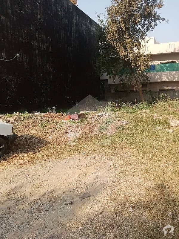 30x60 level Plot available for Sale in G-13*3 Islamabad