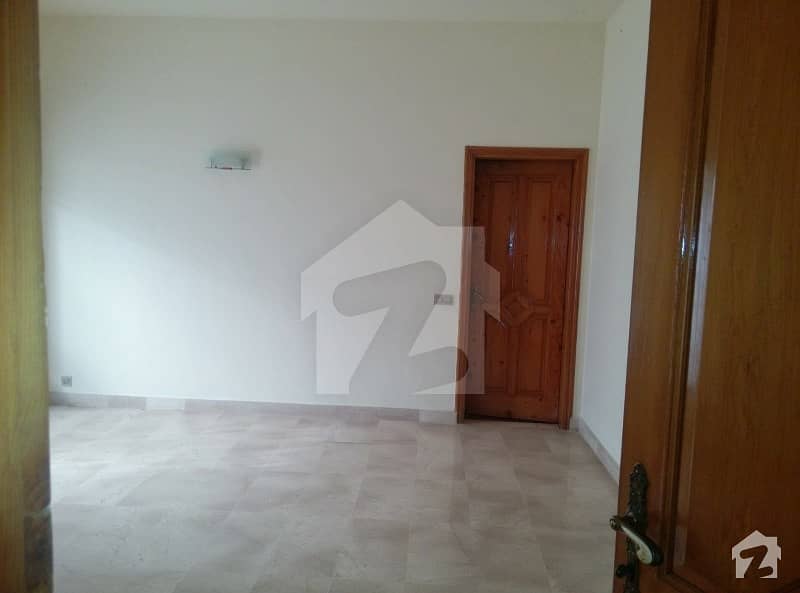 2 Bed Room Flat 2 Bed Room Flat