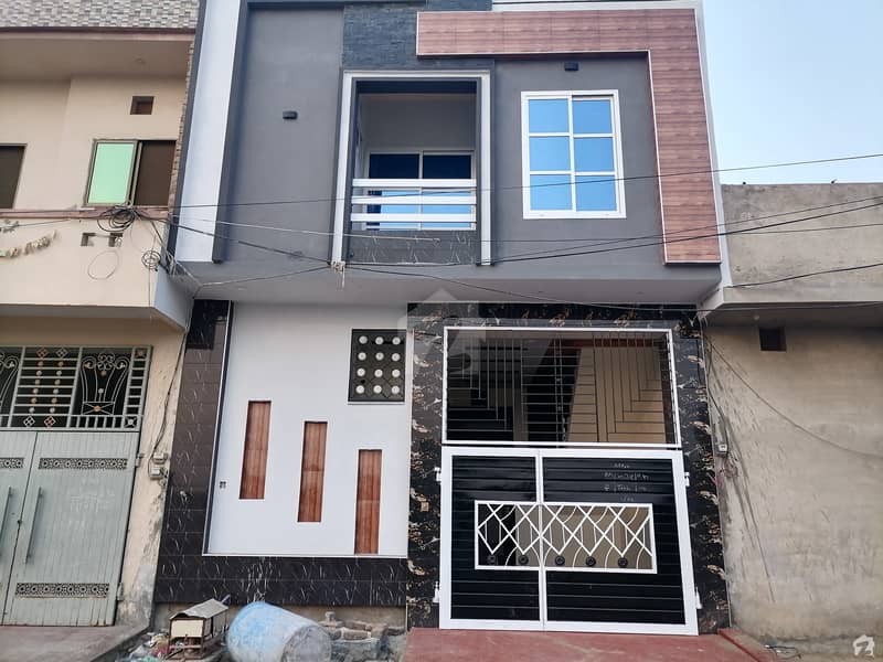 Well-placed 3.5 Marla House For Sale In Samundari Road