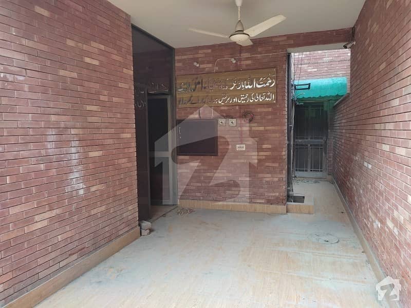 رحمان ولاز لاہور میں 3 کمروں کا 7 مرلہ مکان 12.5 کروڑ میں برائے فروخت۔