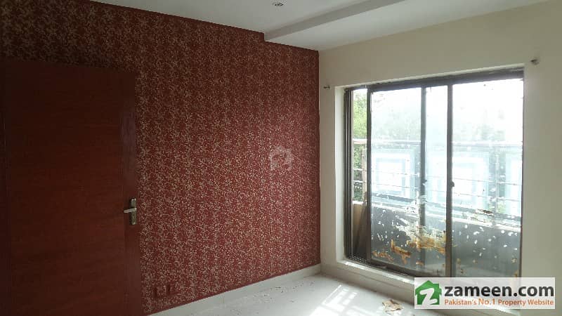 2 Bed Flat On 3rd Floor At Reasonable Price In Phase 7 2 Bed Flat On 3rd Floor At Reasonable Price In Phase 7