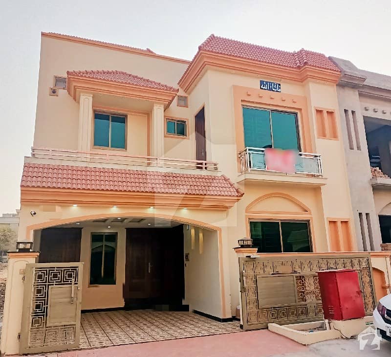 Exclusive 7 Marla Brand New Double Unit House For Sale