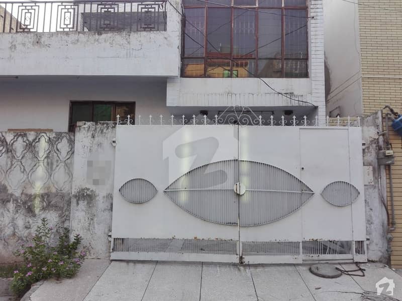 10 Marla Lower Portion Is Available For Rent In Allama Iqbal Town