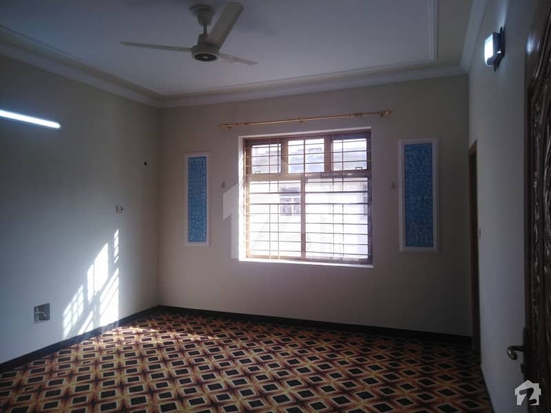 10 Marla House Is Available For Rent In Hayatabad