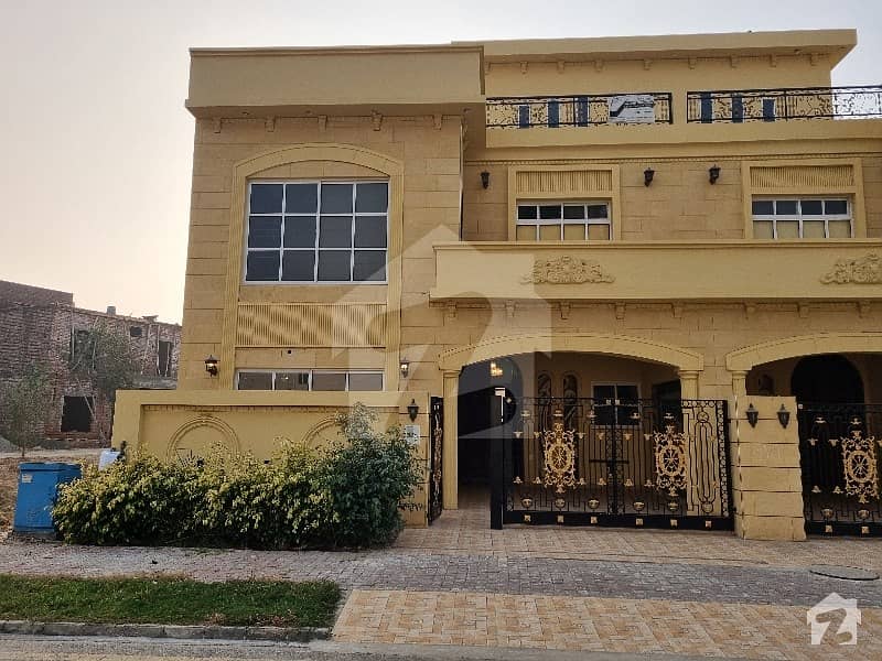 Brand New Exclusive 8 Marla House On 50 Ft Road