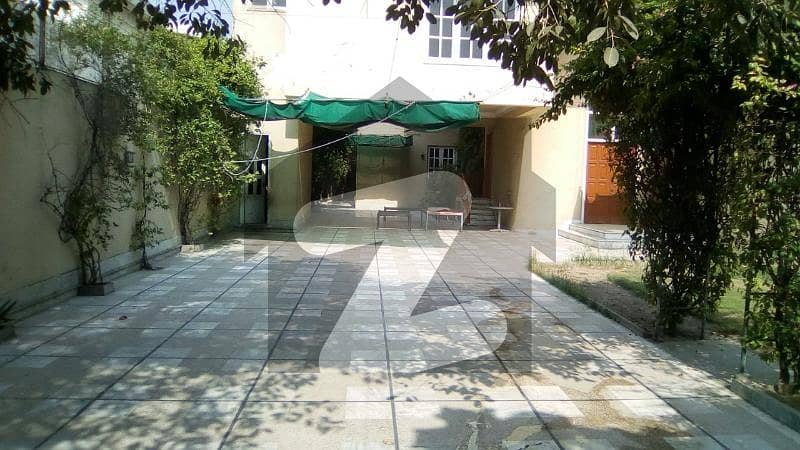 1 Kanal Old House For Sale In Model Town
