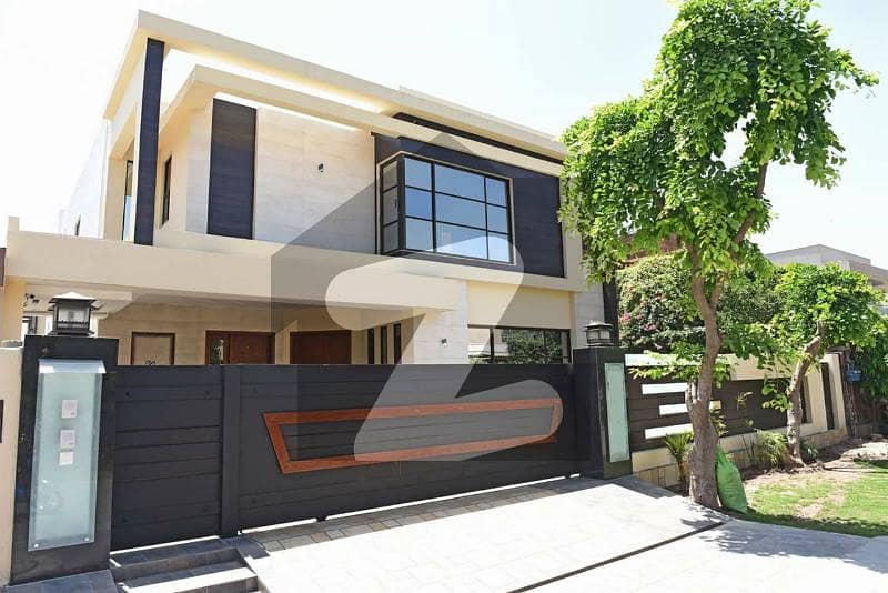 01 Kanal look like BRAND NEW designer house upper portion IS AVAILABLE FOR RENT, IN DHA PHASE 1