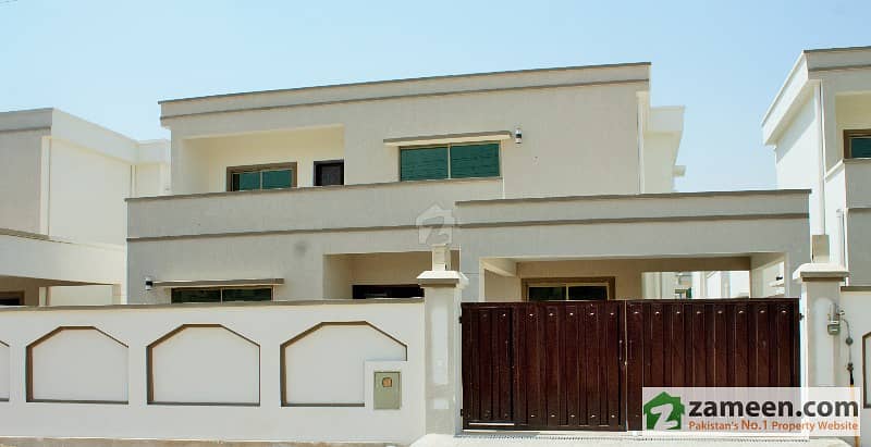 Falcon Complex New Malir IH 500 Square Yards Bungalow For Rent