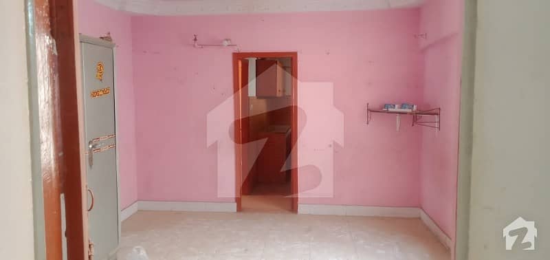 شادمان ٹاؤن - سیکٹر 14 / بی شادمان نارتھ ناظم آباد کراچی میں 2 کمروں کا 4 مرلہ فلیٹ 55 لاکھ میں برائے فروخت۔