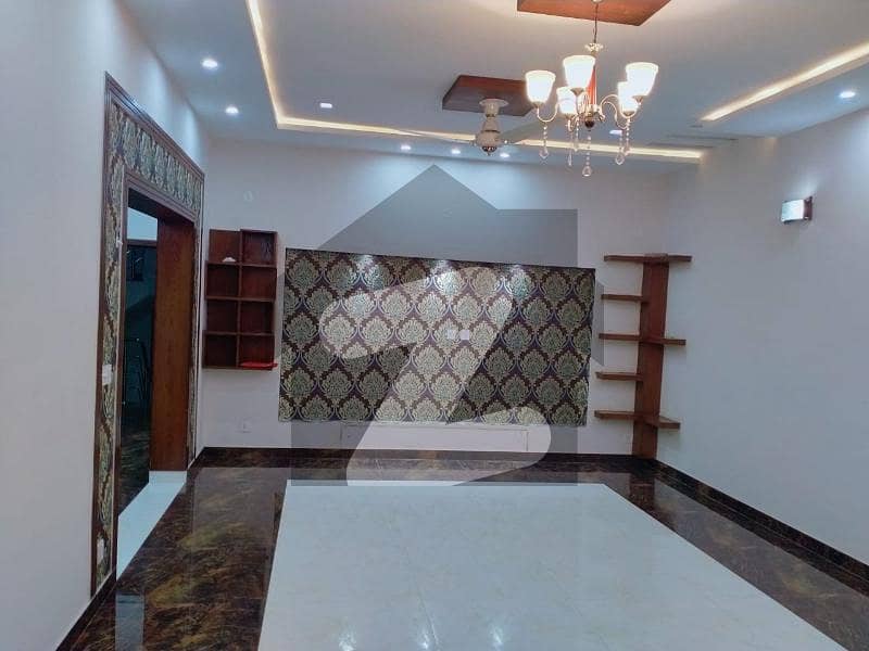 10 Marla Fully Stylish Luxury House Available For Rent In Sukh Chayn Garden Lahore