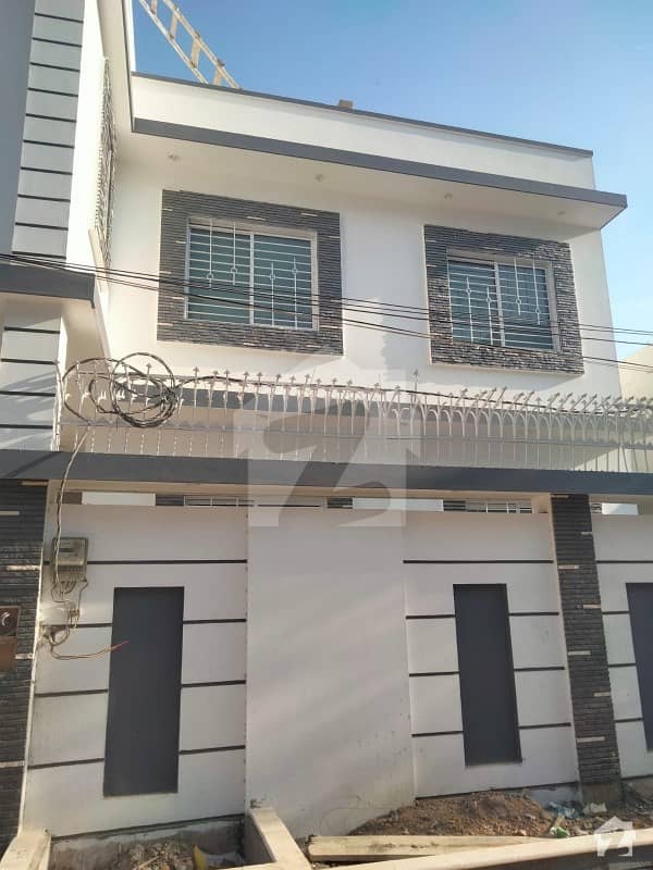 سکیم 33 کراچی میں 6 کمروں کا 10 مرلہ مکان 3.5 کروڑ میں برائے فروخت۔