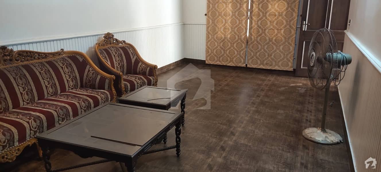 House Of 10 Marla Available For Rent In Madina Town