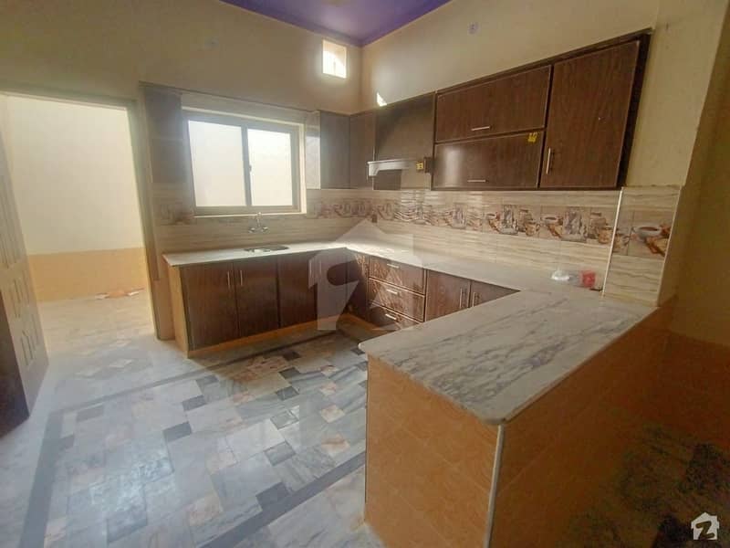 بلال گارڈن لوئر کینال روڈ فیصل آباد میں 5 کمروں کا 5 مرلہ مکان 95 لاکھ میں برائے فروخت۔