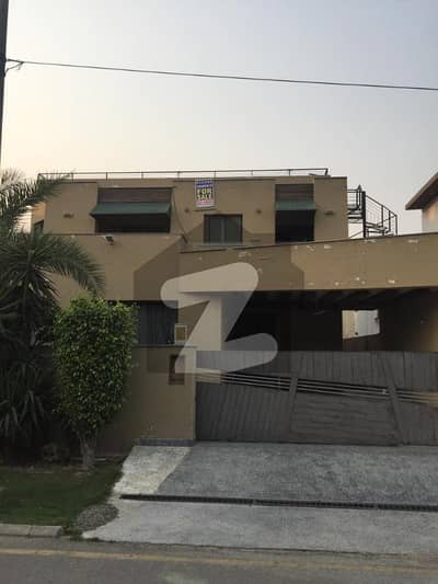 گرین سٹی ۔ بلاک اے گرین سٹی لاہور میں 5 کمروں کا 1 کنال مکان 4.8 کروڑ میں برائے فروخت۔