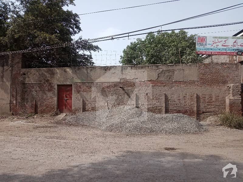 بادامی باغ لاہور میں 5 مرلہ عمارت 2.5 لاکھ میں کرایہ پر دستیاب ہے۔