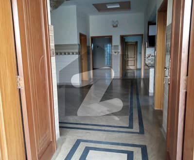 ایل ڈی اے ایوینیو ۔ بلاک جے ایل ڈی اے ایوینیو لاہور میں 3 کمروں کا 10 مرلہ بالائی پورشن 35 ہزار میں کرایہ پر دستیاب ہے۔