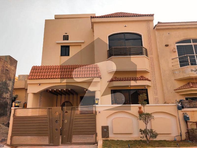 5 Marla Luxury House Available For Rent In Phase 8