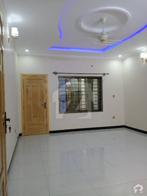 Triple Storey Good Condition House Available For Rent Normal Price