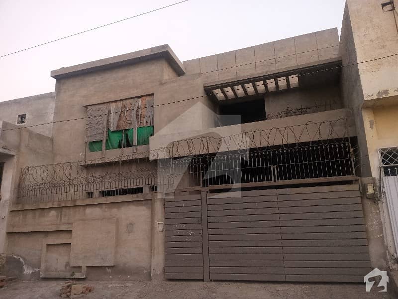 A Palatial Residence For  Sale In Millat Town Millat Town