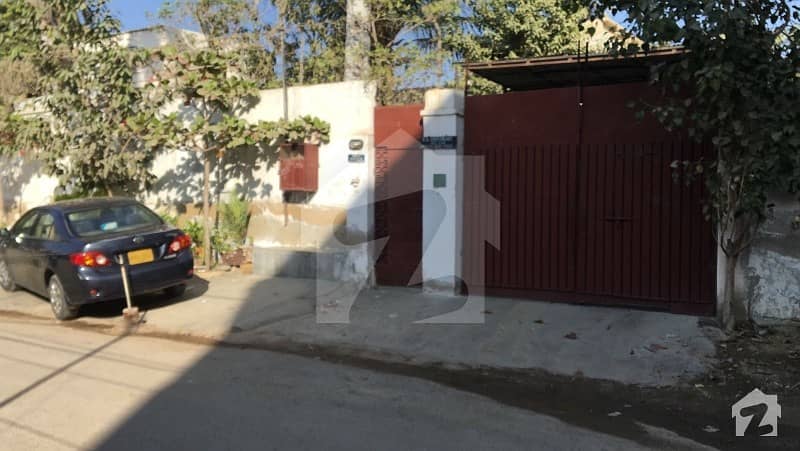 House For Sale In Pechs Block 6