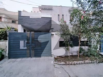 نایاب ولاز لاہور میں 3 کمروں کا 5 مرلہ مکان 1.3 کروڑ میں برائے فروخت۔