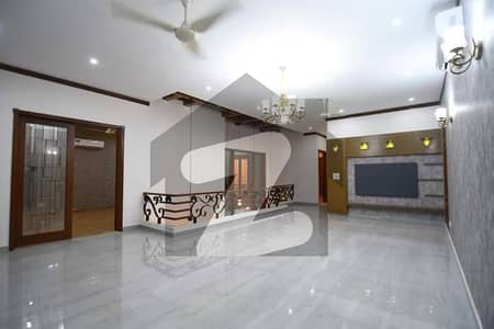 1 Kanal Lower Portion For Rent In Reasonable Price At Very Hot Location
