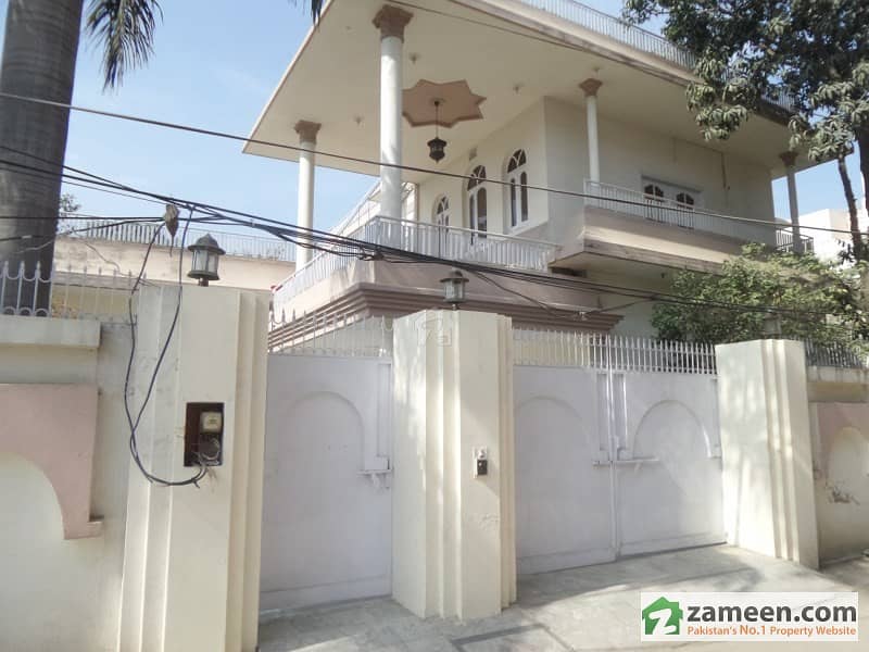 Corner House Is Available For Sale In Khokhar Town