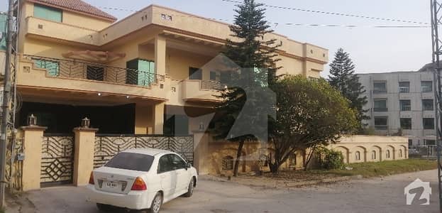 Gulraiz Housing Scheme House Sized 5063 Square Feet