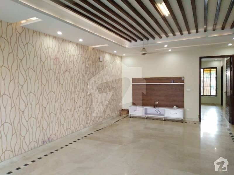 1 Kanal House Situated In Model Town For Sale 1 Kanal House Situated In Model Town For Sale