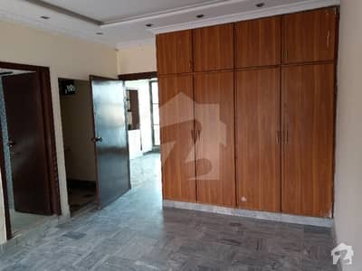 1575 Square Feet Upper Portion In Model Town For Rent