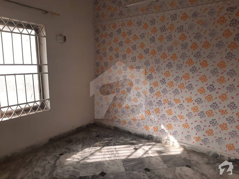 واہ کینٹ واہ میں 2 کمروں کا 4 مرلہ مکان 16 ہزار میں کرایہ پر دستیاب ہے۔
