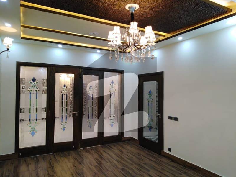 10 Marla Lower Portion For Rent In Talha Block Bahria Town Lahore