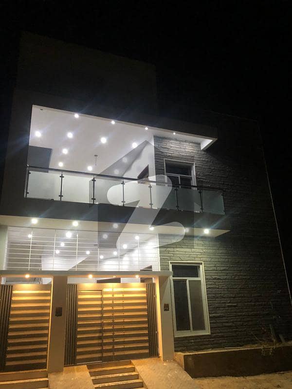 سعد آباد کوآپریٹو ہاؤسنگ سوسائٹی سکیم 33 کراچی میں 6 کمروں کا 8 مرلہ مکان 2.95 کروڑ میں برائے فروخت۔