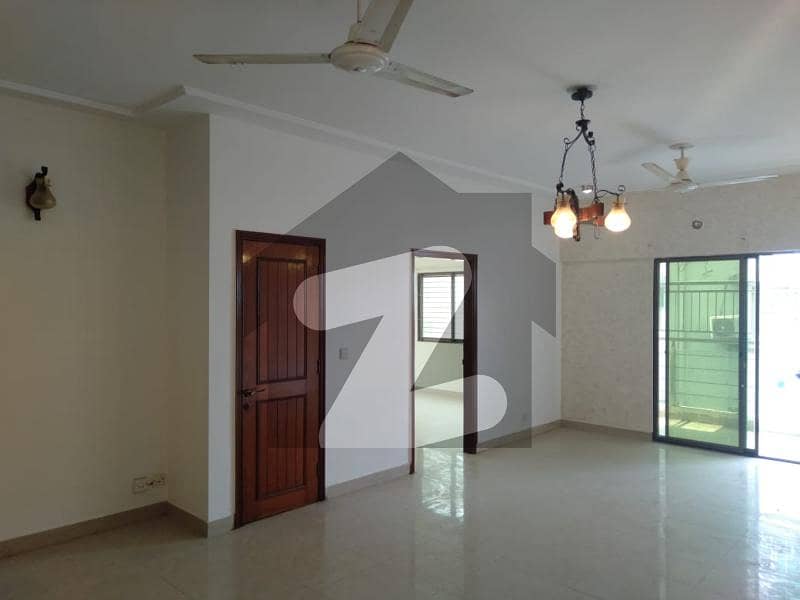 3 Bedrooms Flat For Rent In Clifton Block 5