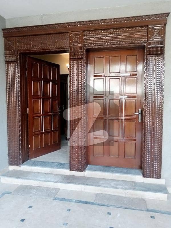 One Kanal Upper Portion For Rent In I-8 Islamabad Separate Gat
