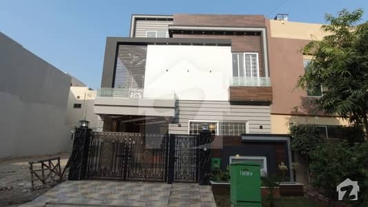 Spacious 5 Marla House Available For Sale In Bahria Town