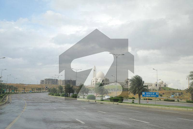 125 Yards Commercial Plot For Sale In Bahria Town Karachi.
