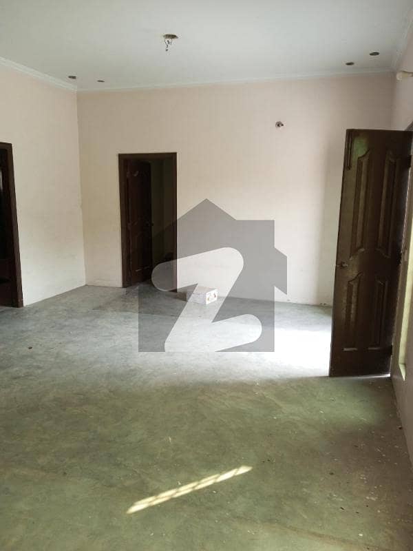 10 Marla Upper Portion 2 Bed Tv Lounge Kitchen C1 Township Lahore