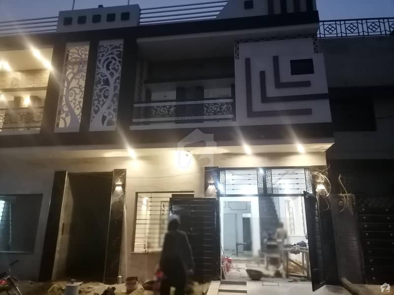 نیو سمن آباد لاہور میں 4 کمروں کا 4 مرلہ مکان 1.85 کروڑ میں برائے فروخت۔